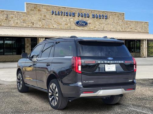 Dark Matter Gray Metallic 2026 Ford Expedition Platinum
