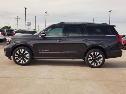 Dark Matter Gray Metallic 2026 Ford Expedition Platinum