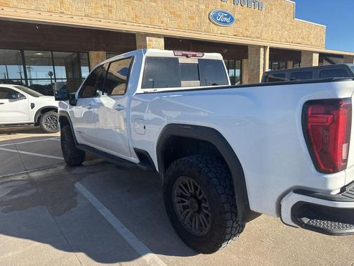 2021 GMC Sierra 2500 AT4
