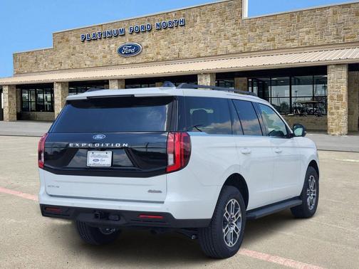 Oxford White 2026 Ford Expedition Active