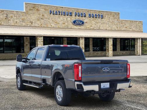 2026 Ford F-350 XLT