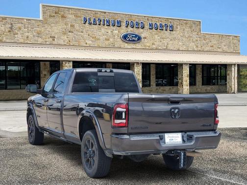 2022 RAM 3500 Laramie Crew Cab 4x4 8' Box