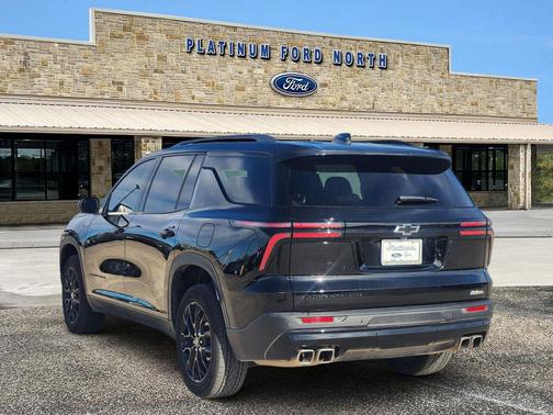 2024 Chevrolet Traverse LT