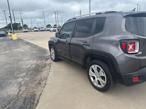 Granite Crystal Metallic Clearcoat 2017 Jeep Renegade Limited