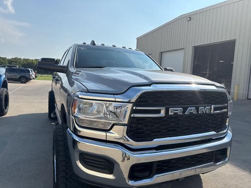 2021 RAM 2500 Tradesman Crew Cab 4x4 6'4' Box