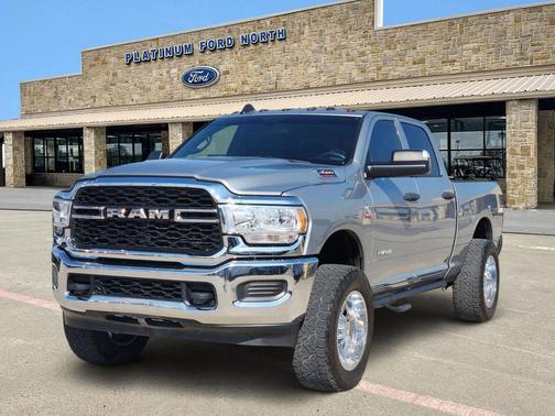 2021 RAM 2500 Tradesman Crew Cab 4x4 6'4' Box