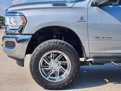 2021 RAM 2500 Tradesman Crew Cab 4x4 6'4' Box