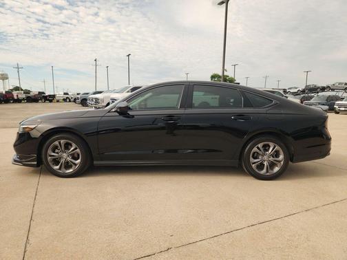 Crystal Black Pearl 2024 Honda Accord EX