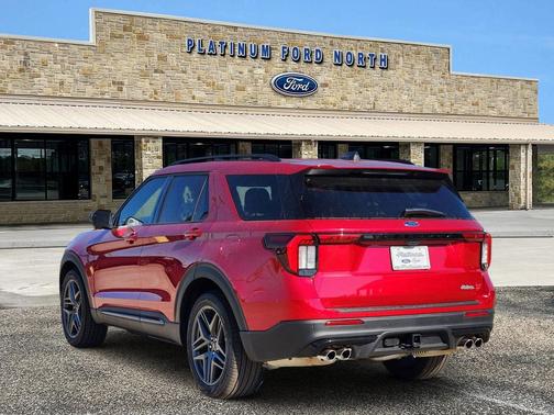 2025 Ford Explorer ST