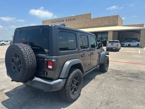 Granite Crystal Metallic Clearcoat 2021 Jeep Wrangler Willys