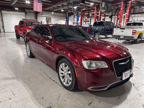 2017 Chrysler 300 Limited