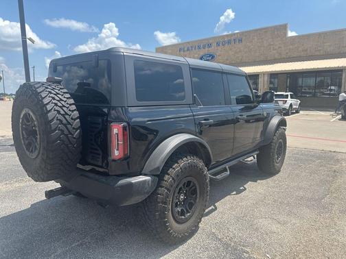 SHADOW BLACK 2023 Ford Bronco Wildtrak