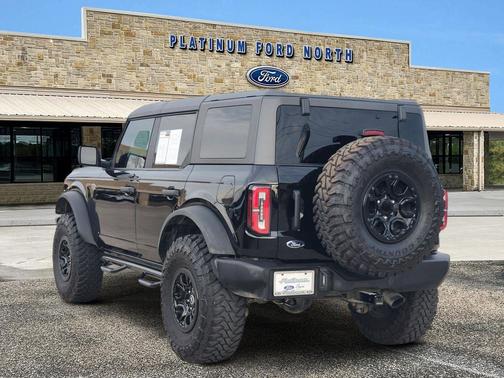 SHADOW BLACK 2023 Ford Bronco Wildtrak