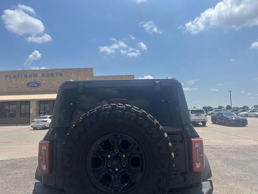 SHADOW BLACK 2023 Ford Bronco Wildtrak