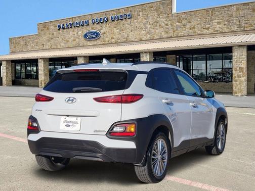 2020 Hyundai KONA SEL Plus