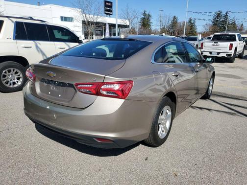 Mineral Gray Metallic 2022 Chevrolet Malibu FWD LT