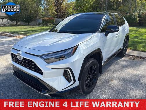 2024 Toyota RAV4 Hybrid SE