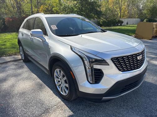 2022 Cadillac XT4 Premium Luxury