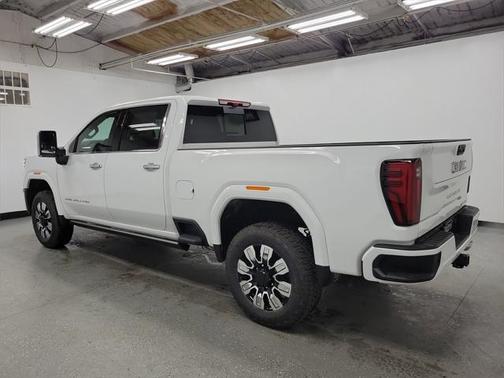 2025 GMC Sierra 2500 Denali