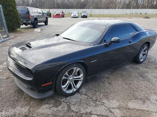 Pitch Black Clearcoat 2022 Dodge Challenger R/T