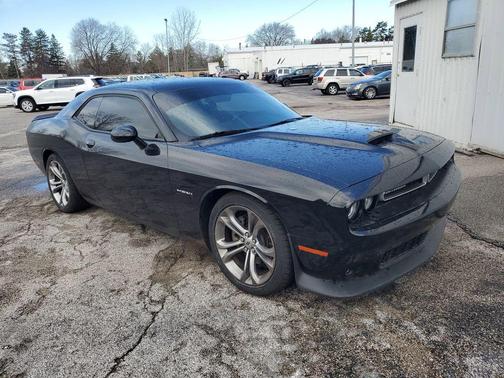 Pitch Black Clearcoat 2022 Dodge Challenger R/T