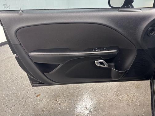 Pitch Black Clearcoat 2022 Dodge Challenger R/T