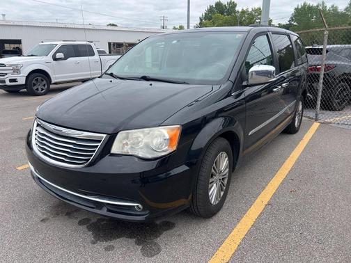 2014 Chrysler Town & Country Touring-L