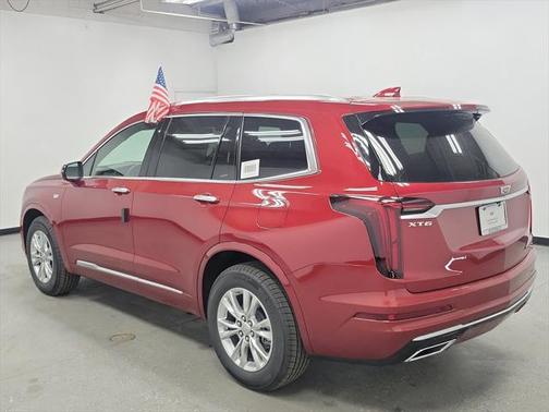 2025 Cadillac XT6 Luxury FWD
