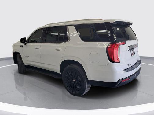 Summit White 2023 GMC Yukon SLE