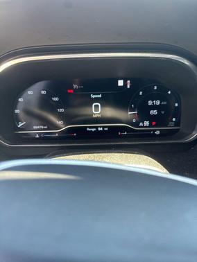 Summit White 2023 GMC Yukon SLE
