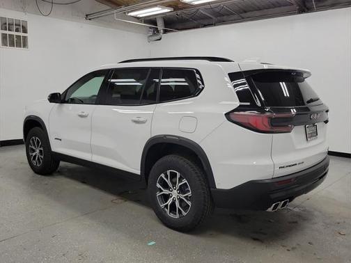 2025 GMC Acadia AWD AT4