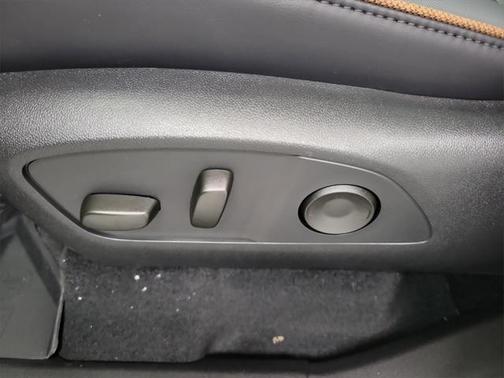 2025 GMC Acadia AWD AT4
