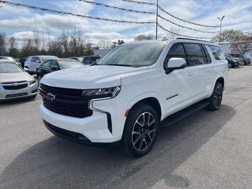 2023 Chevrolet Suburban RST