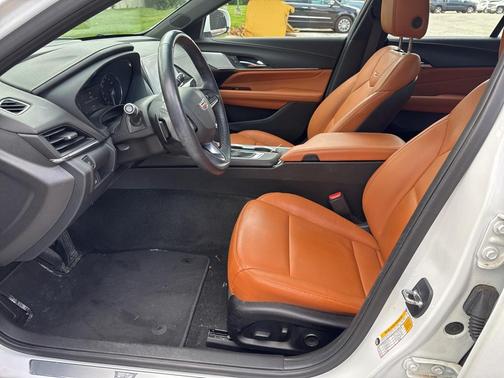 2023 Cadillac CT4 Premium Luxury