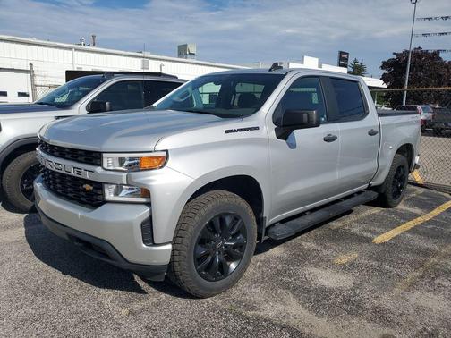 Silver Ice Metallic 2019 Chevrolet Silverado 1500 Custom
