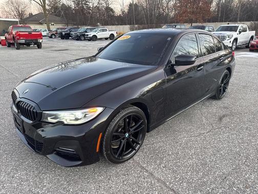 2021 BMW 330e Base