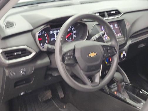 Mosaic Black Metallic 2023 Chevrolet Trailblazer LS