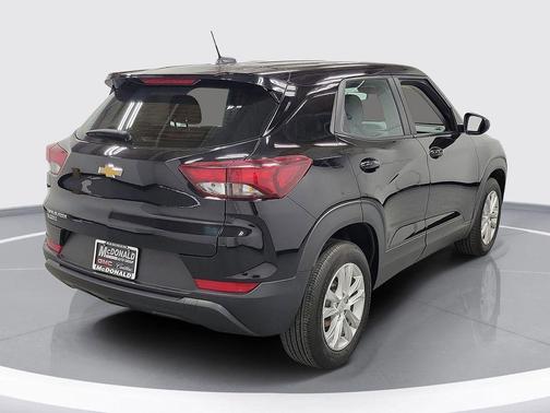 Mosaic Black Metallic 2023 Chevrolet Trailblazer LS