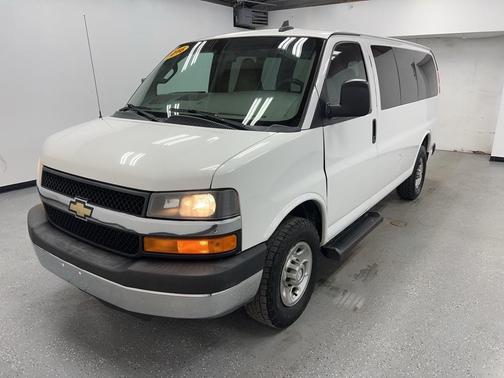 2016 Chevrolet Express 2500 LT