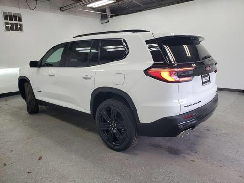 2026 GMC Acadia Elevation AWD