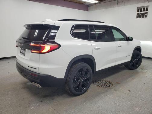 2026 GMC Acadia Elevation AWD