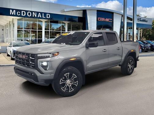 Sterling Metallic 2024 GMC Canyon AT4