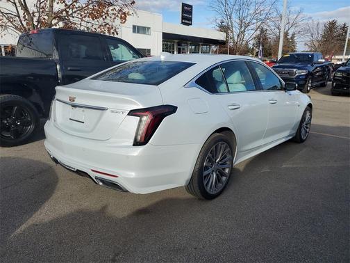 2022 Cadillac CT5 Premium Luxury