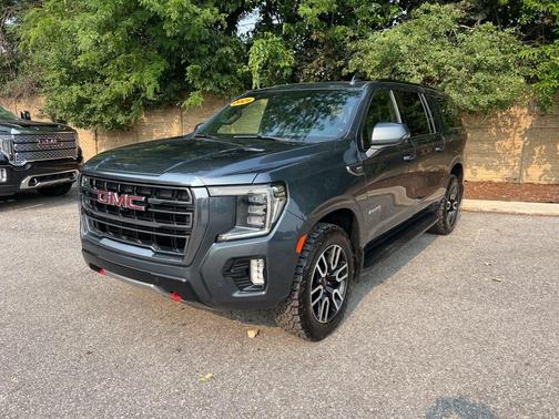 2021 GMC Yukon XL 4WD AT4