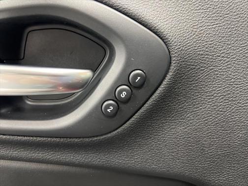 2019 Jeep Cherokee Trailhawk Elite
