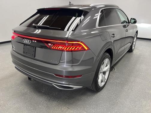 2023 Audi Q8 55 Prestige