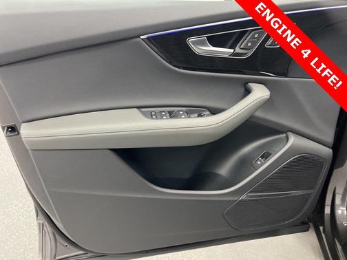 2023 Audi Q8 55 Prestige
