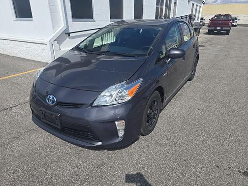 Winter Gray Metallic 2013 Toyota Prius Two
