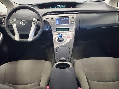 Winter Gray Metallic 2013 Toyota Prius Two