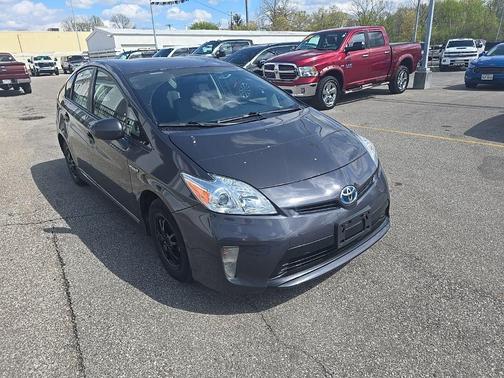 Winter Gray Metallic 2013 Toyota Prius Two